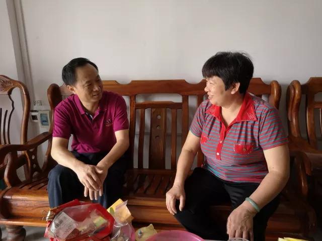 崇敬勞模，關(guān)愛(ài)走訪暖人心