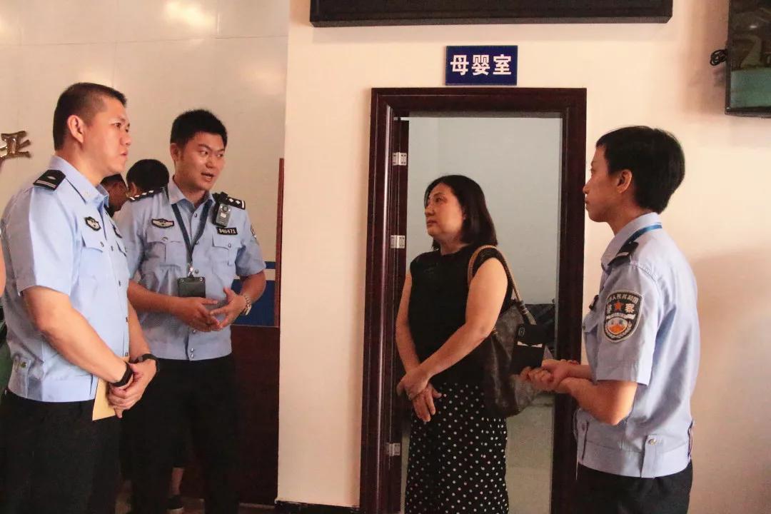 兼顧工作和家庭 選建“女職工關(guān)愛室”——梧州市總工會走訪基層工會推進女職工關(guān)愛室建設(shè)工作