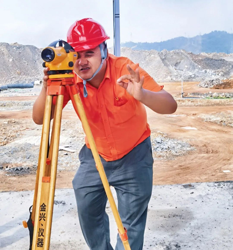 【勞動(dòng)創(chuàng)造幸?！?023年“梧州工匠”陳新華：開(kāi)拓創(chuàng)新，勇于突破，為不銹鋼產(chǎn)業(yè)發(fā)展插上“隱形的翅膀”