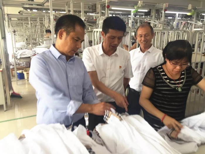 深入掛點幫扶村開展扶貧調(diào)研