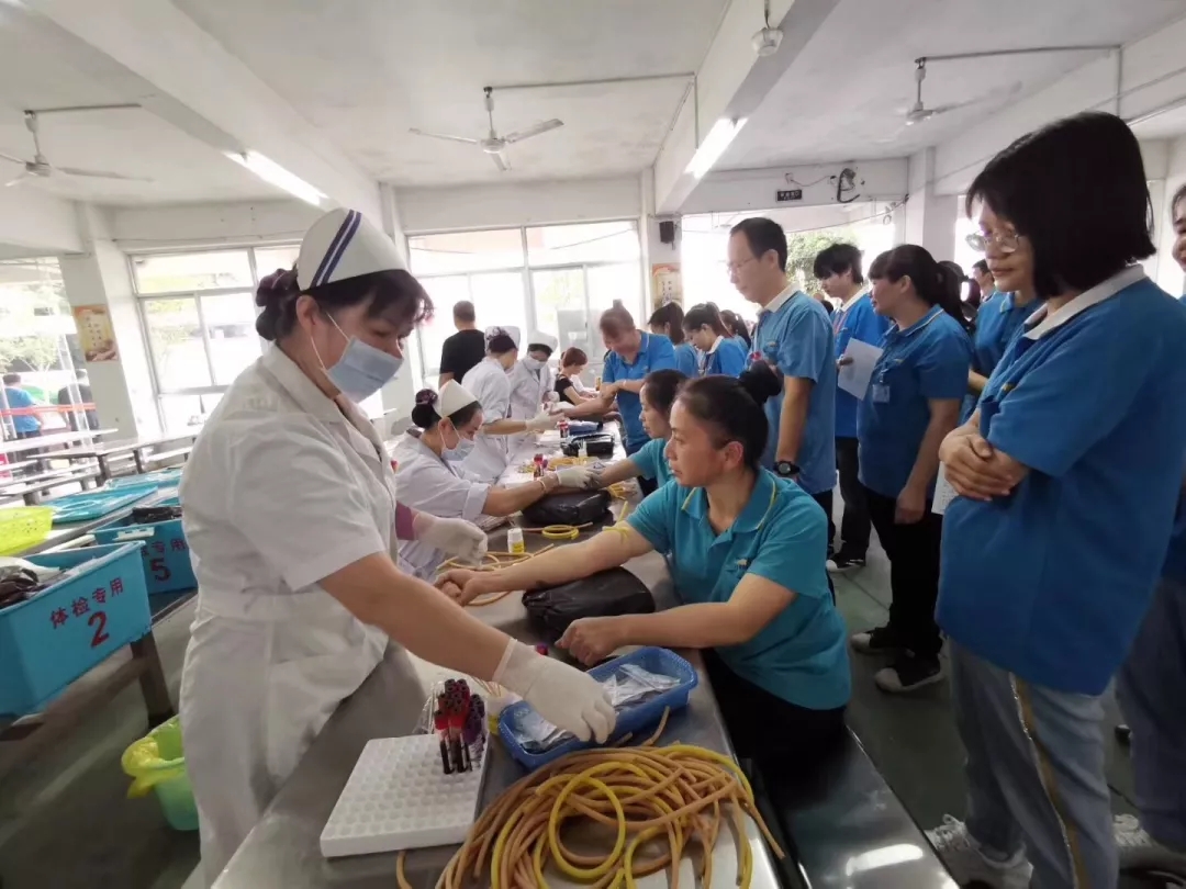 梧州市總工會(huì)開(kāi)展為職工（農(nóng)民工）免費(fèi)送健康上門體檢活動(dòng)