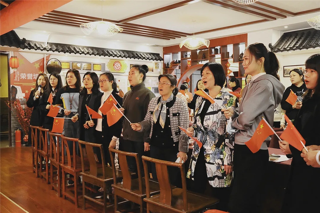 歡慶“三八”節(jié)：三月春光美，我們這樣過