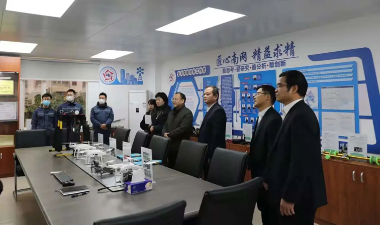 市總工會領(lǐng)導到中國南方電網(wǎng)有限責任公司超高壓輸電公司梧州局調(diào)研