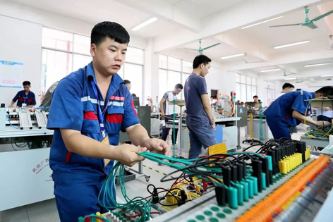 各路精英快來組隊！全區(qū)2022年職工職業(yè)技能大賽等你來戰(zhàn)