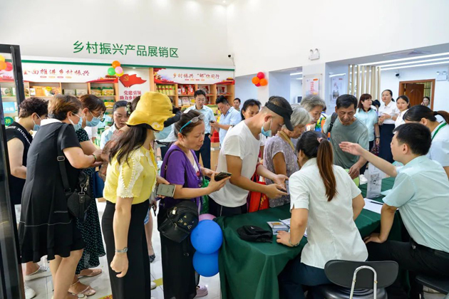 好消息！郵政鄉(xiāng)村振興產(chǎn)品展銷館正式啟動(dòng)