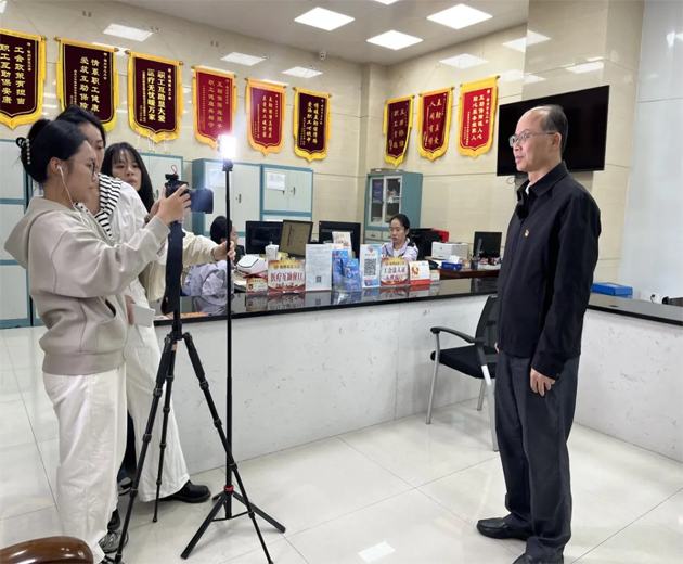 鏡頭聚焦互助溫度丨梧州市職工醫(yī)療互助保障訪談視頻開拍