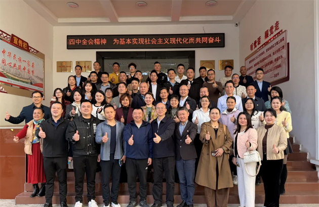 翰墨飄香迎“家人”，共話發(fā)展譜新篇｜我市多家基層工會及社會組織走進市職工之家觀展交流