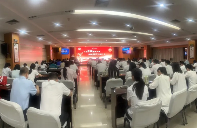 梧州郵政舉辦“傳承勞模精神火種，點燃梧郵發(fā)展引擎”2025 年勞模先進事跡宣講會