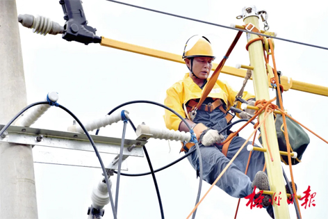 致敬！熱浪下的勞動者們